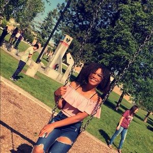 Meet your Posher, Ledaezia